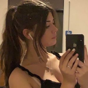 Meet your Posher, Melissa